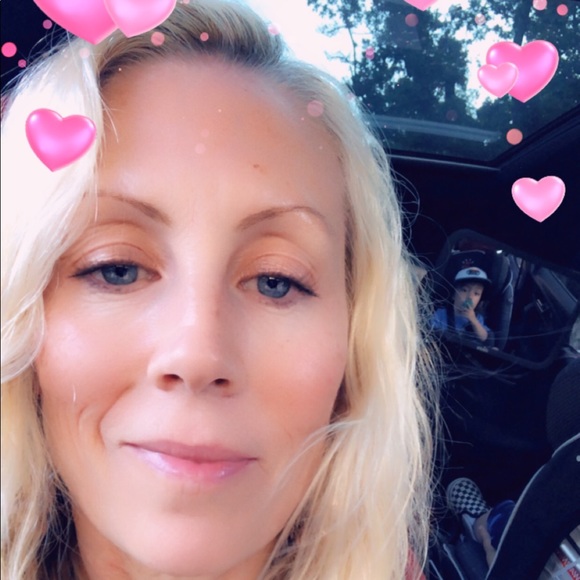 Meet your Posher, Heidi - Picture 1 of 1